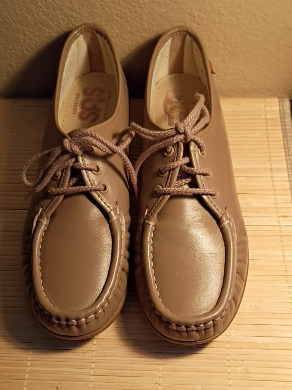 SAS Taupe Lace-Up Leather Moccasin Flats Size 9.5N